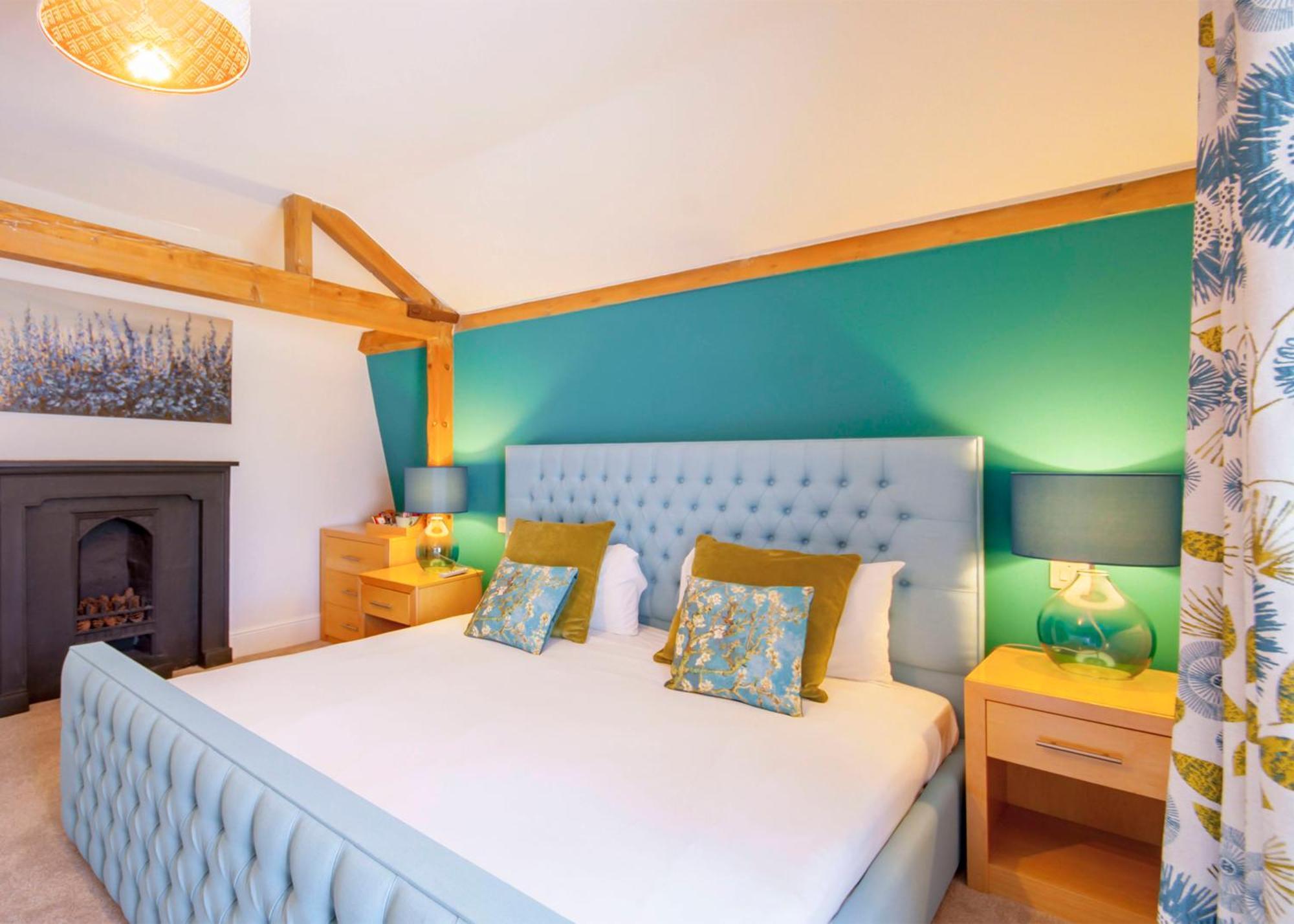 The Highworth Hotel Swindon Extérieur photo