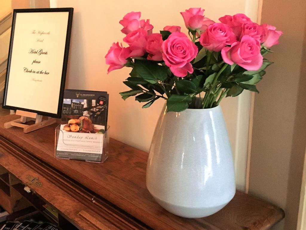 The Highworth Hotel Swindon Extérieur photo