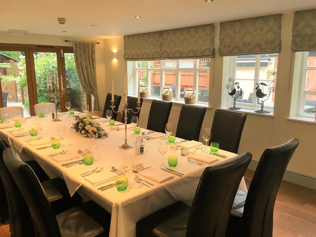 The Highworth Hotel Swindon Extérieur photo