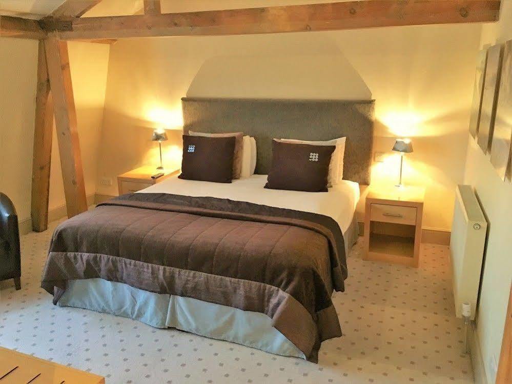 The Highworth Hotel Swindon Extérieur photo