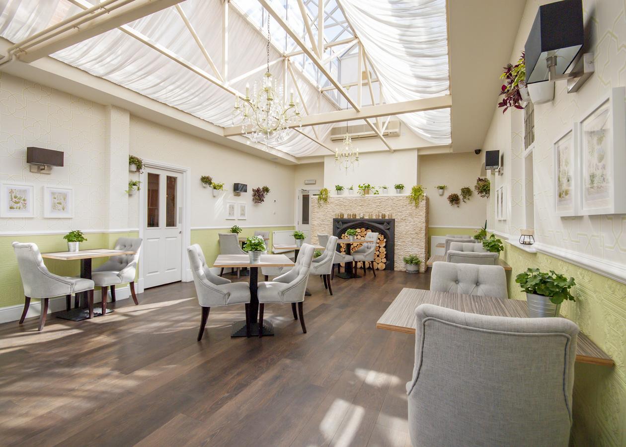 The Highworth Hotel Swindon Extérieur photo