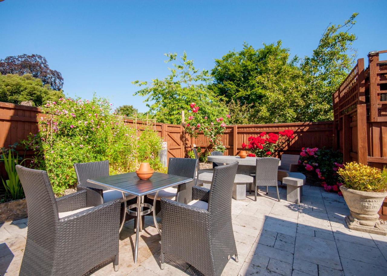 The Highworth Hotel Swindon Extérieur photo
