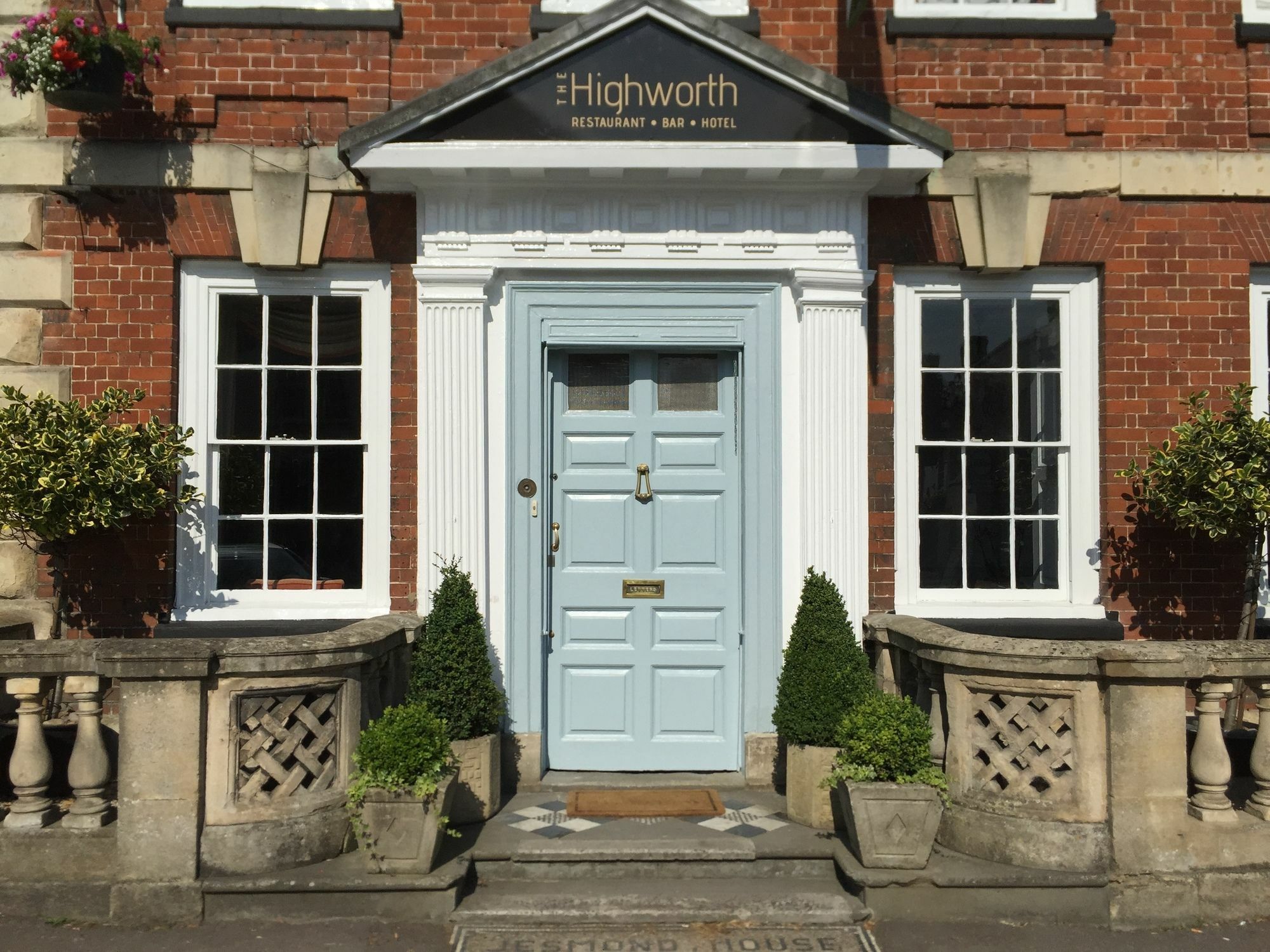 The Highworth Hotel Swindon Extérieur photo